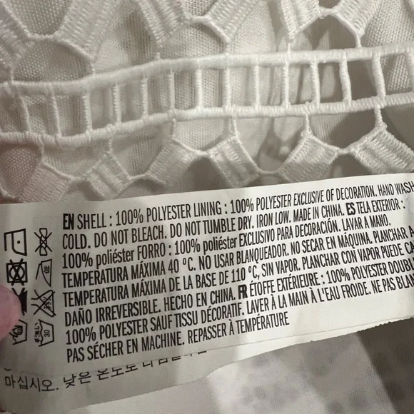 Endless love ⭐️Vici white ruffle top M - Picture 12 of 16